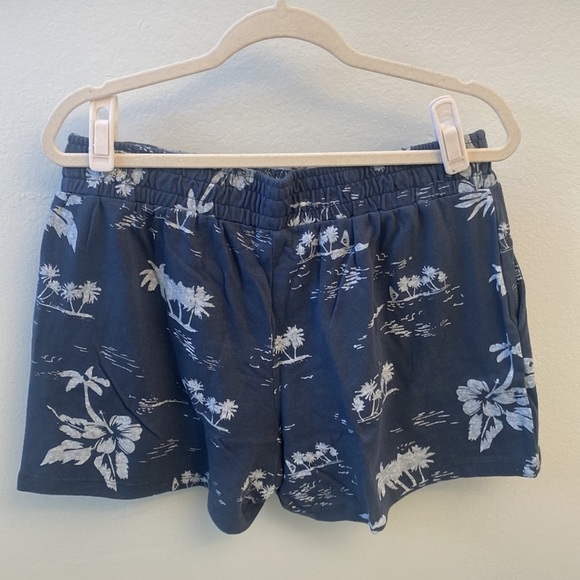 Monrow Hawaiian Ex-Boyfriend Shorts In Blue Steel NWT Size XL - Picture 3 of 9